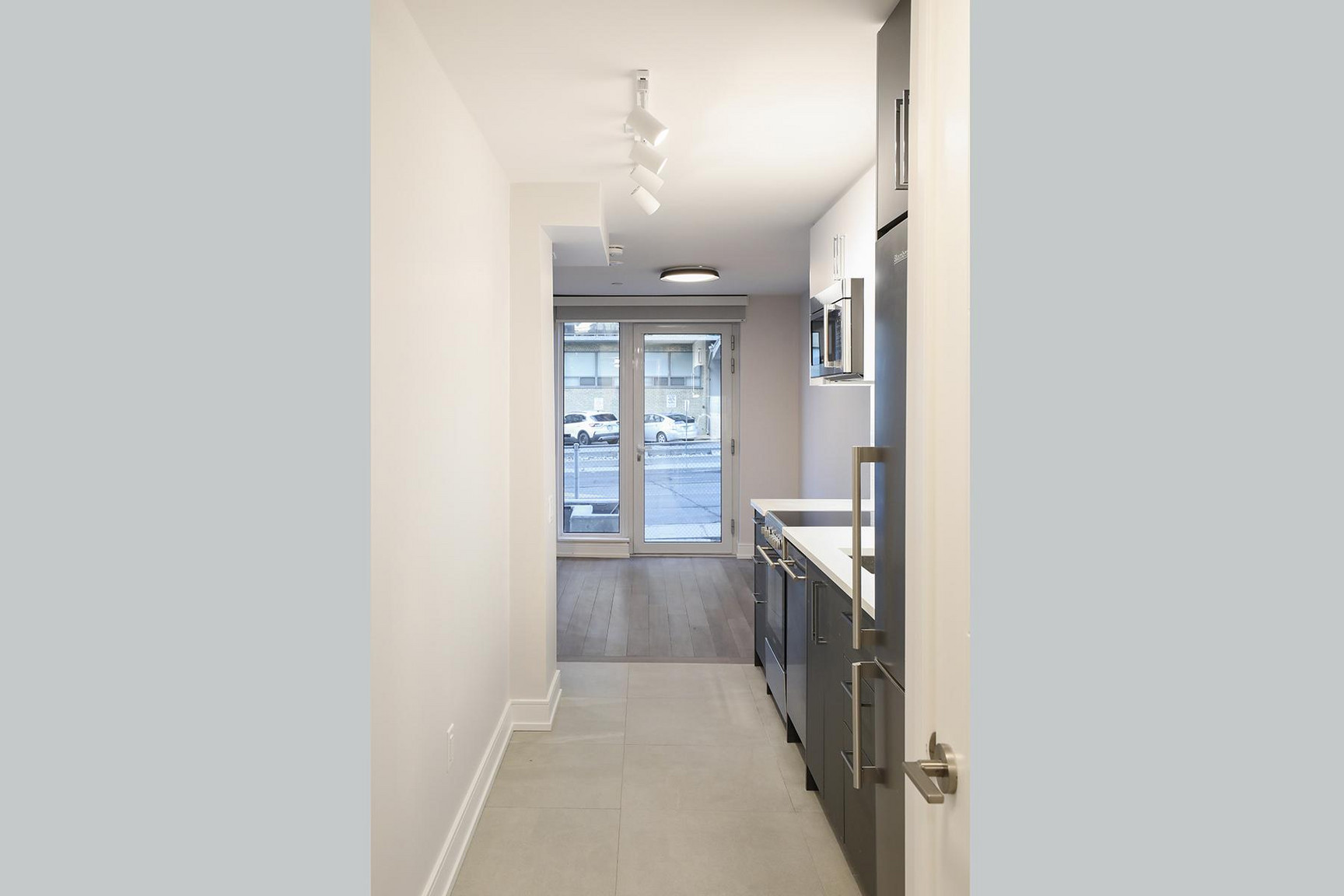 2525 Bathurst St - Photo 14