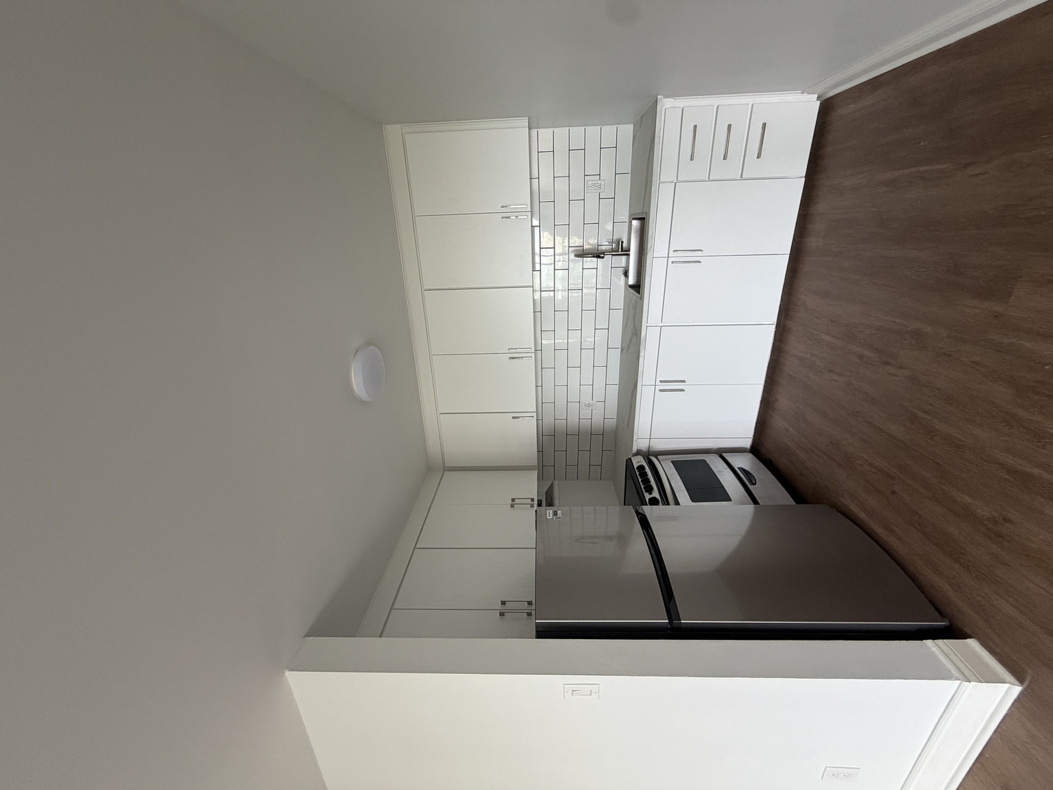 1111 Rue Mistral — photo 1