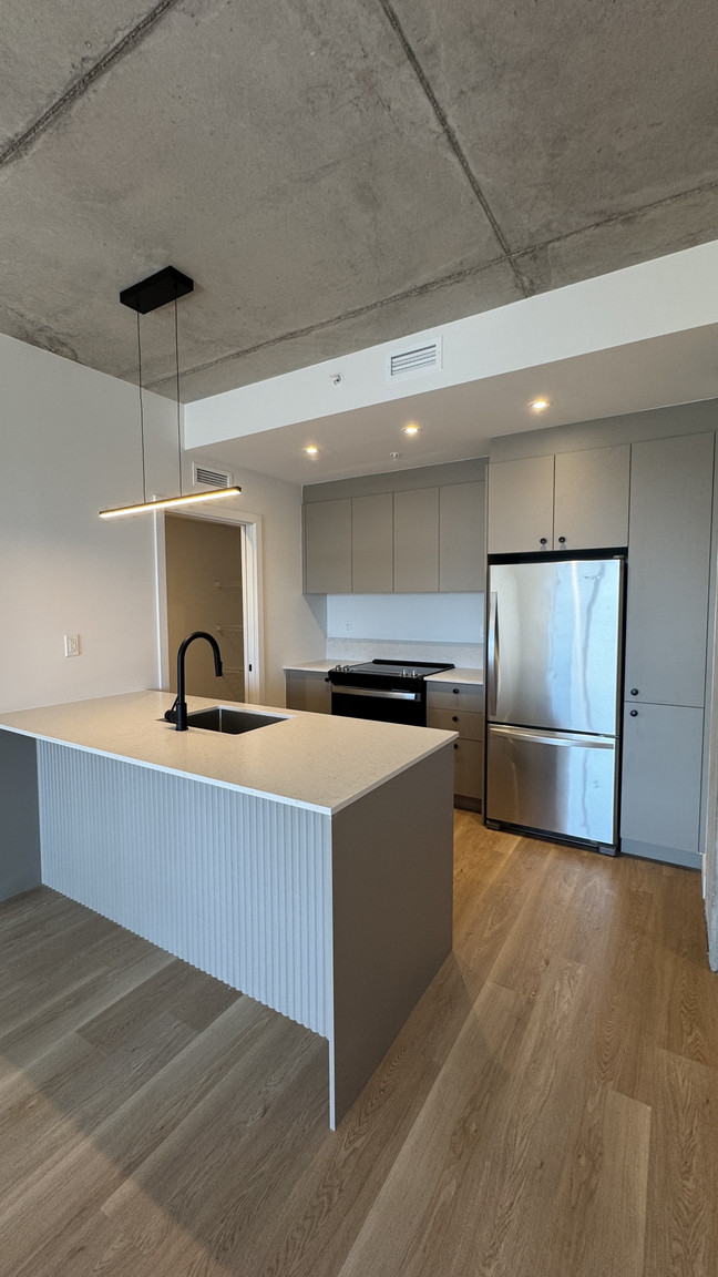 200 Avenue Dorval — photo 1