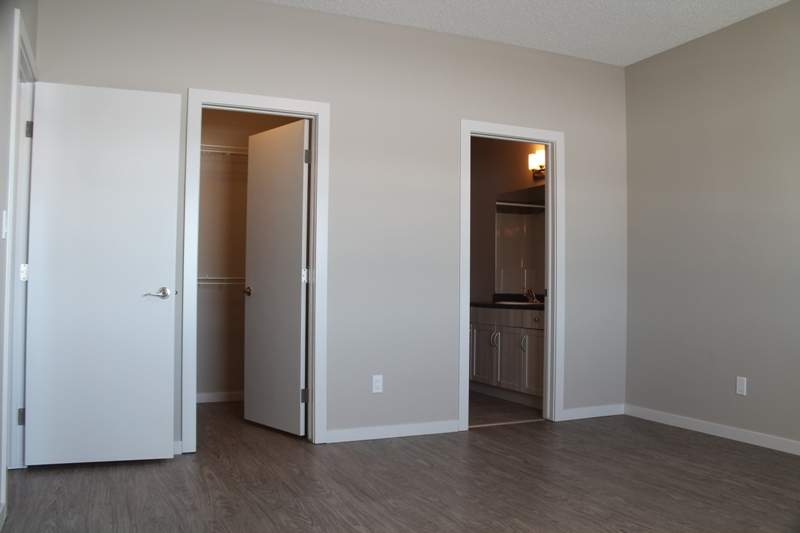 3940 Claxton Loop SW - Upper - Photo 16