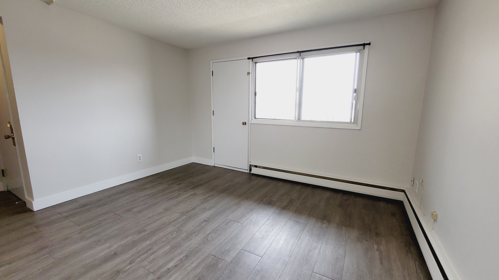 10010 - 154 Street NW - WJ2 - Photo 6