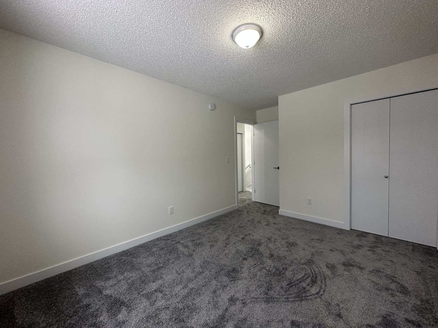 11903 93 Street NW B - MAIN  - Photo 23
