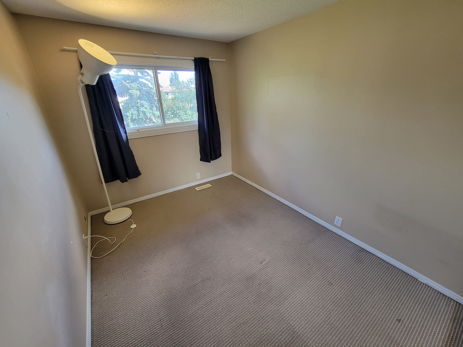 18104 93 Avenue Northwest - Photo 15