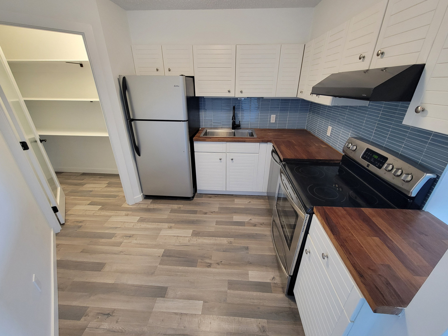 10149 Saskatchewan Drive NW - #401 - Photo 3