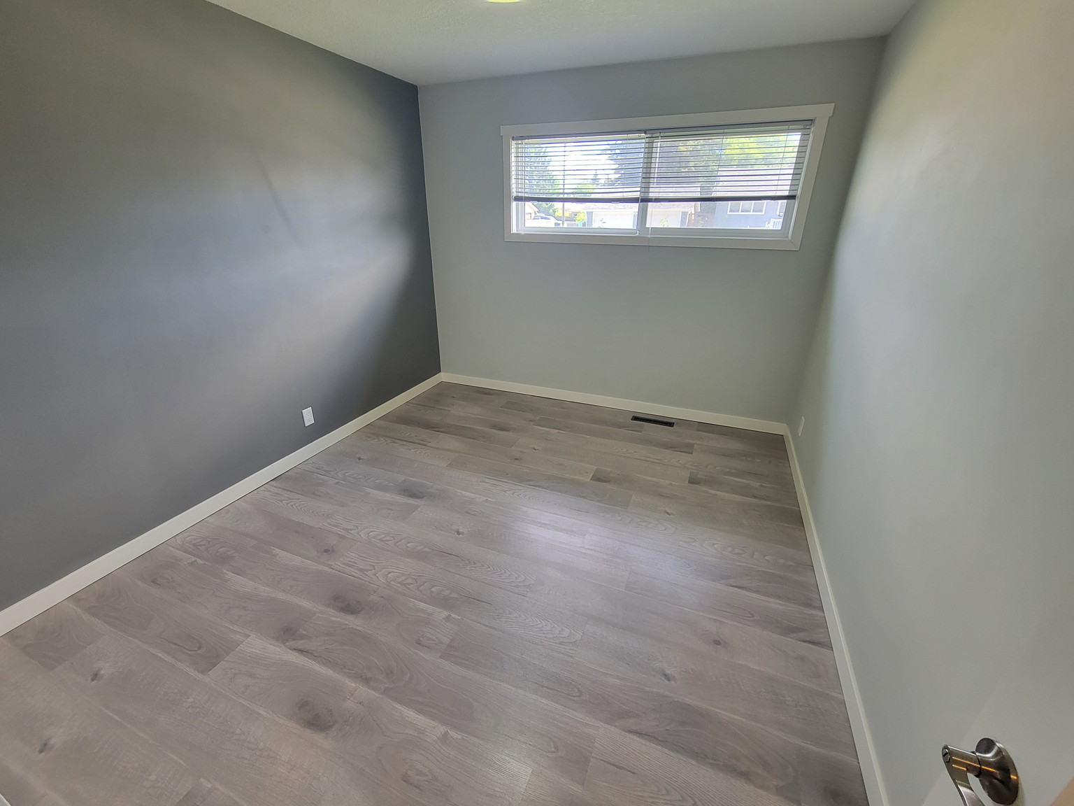 8510 152 Street NW - MAIN - Photo 18