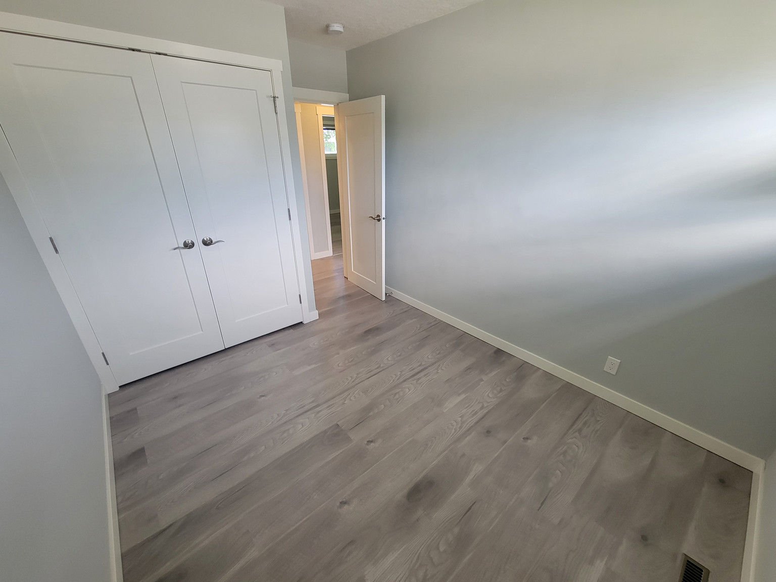 8510 152 Street NW - MAIN - Photo 24