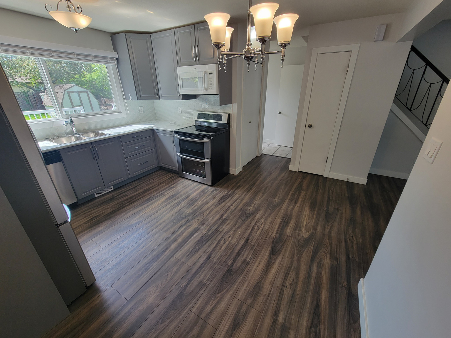 14214 32 Street NW - Photo 7