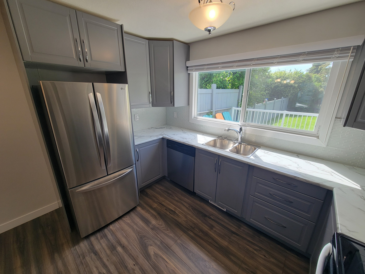 14214 32 Street NW - Photo 2
