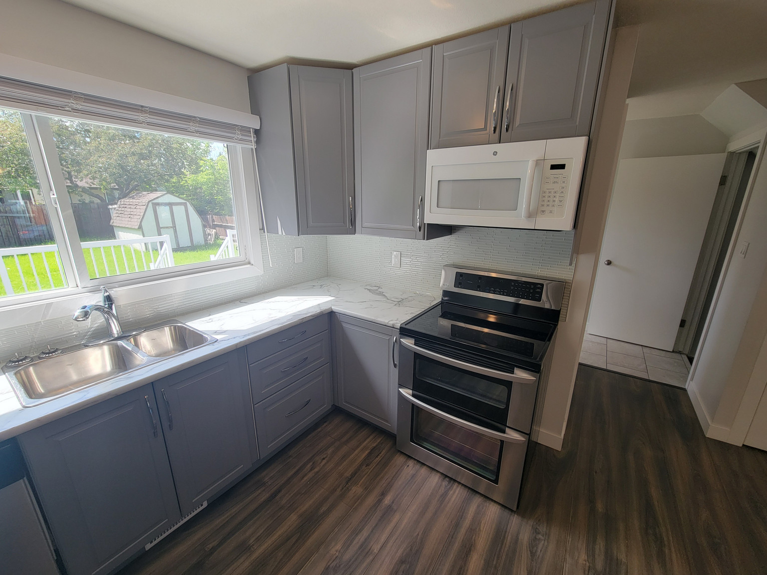 14214 32 Street NW - Photo 3