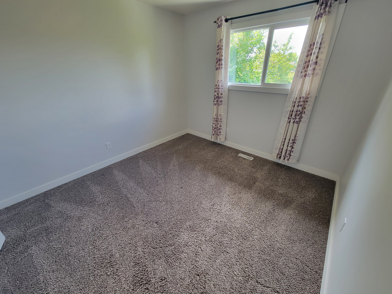 14214 32 Street NW - Photo 35