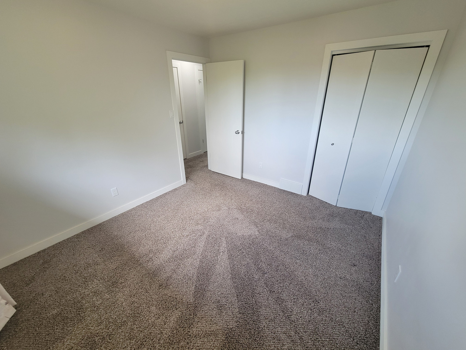 14214 32 Street NW - Photo 37