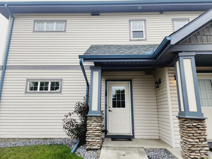 2565 Hanna Crescent NW - #28