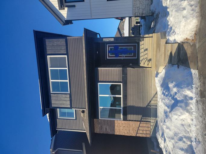 2222 Muckleplum Crescent SW - BSMT