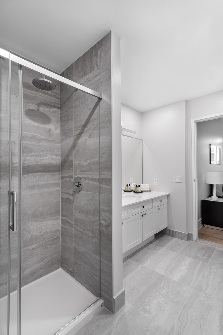 LA MONTAGNE Upscale Apartments - Photo 12