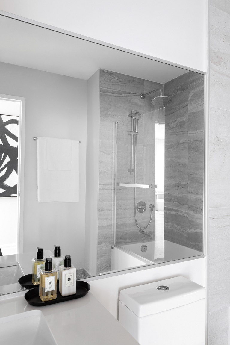 LA MONTAGNE Upscale Apartments - Photo 11