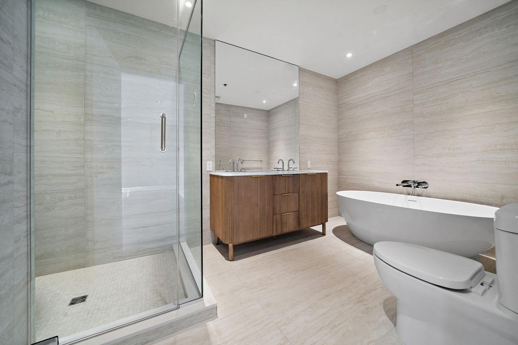 LA MONTAGNE Upscale Apartments - Photo 23