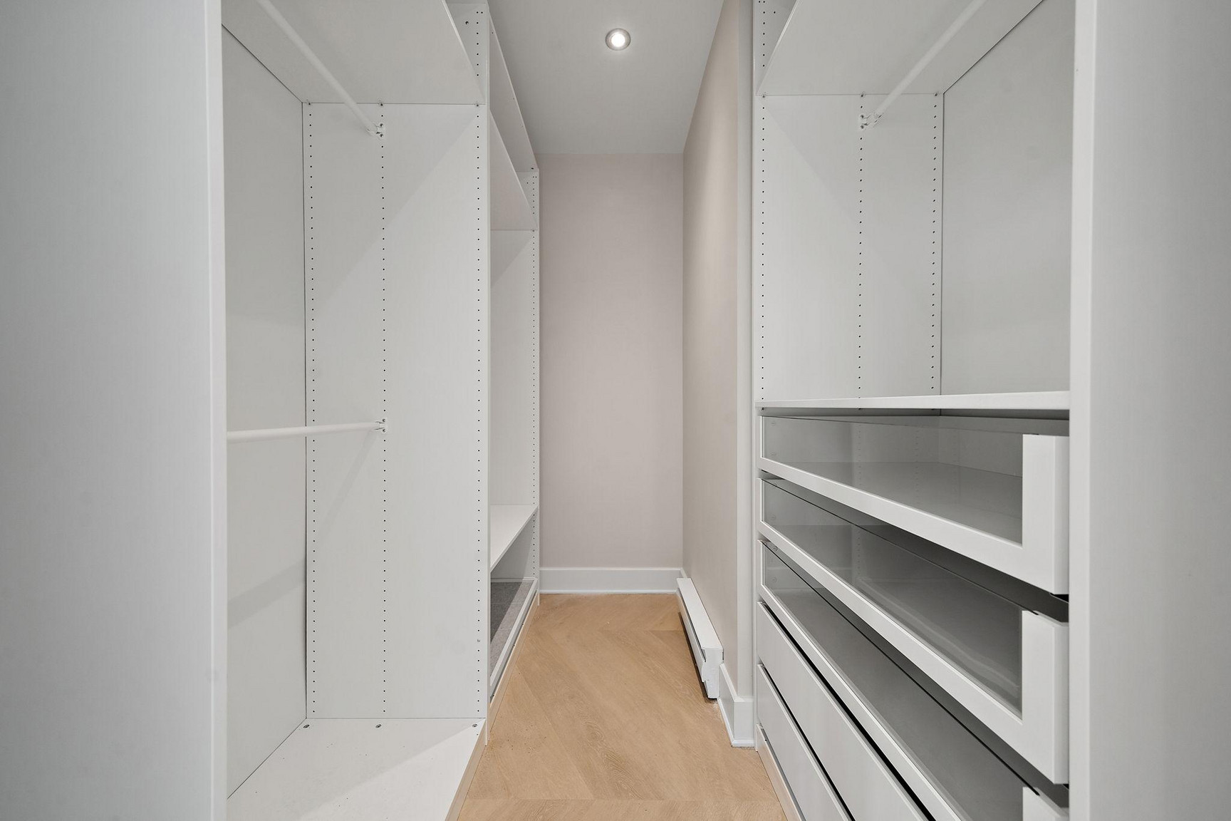 LA MONTAGNE Upscale Apartments - Photo 29