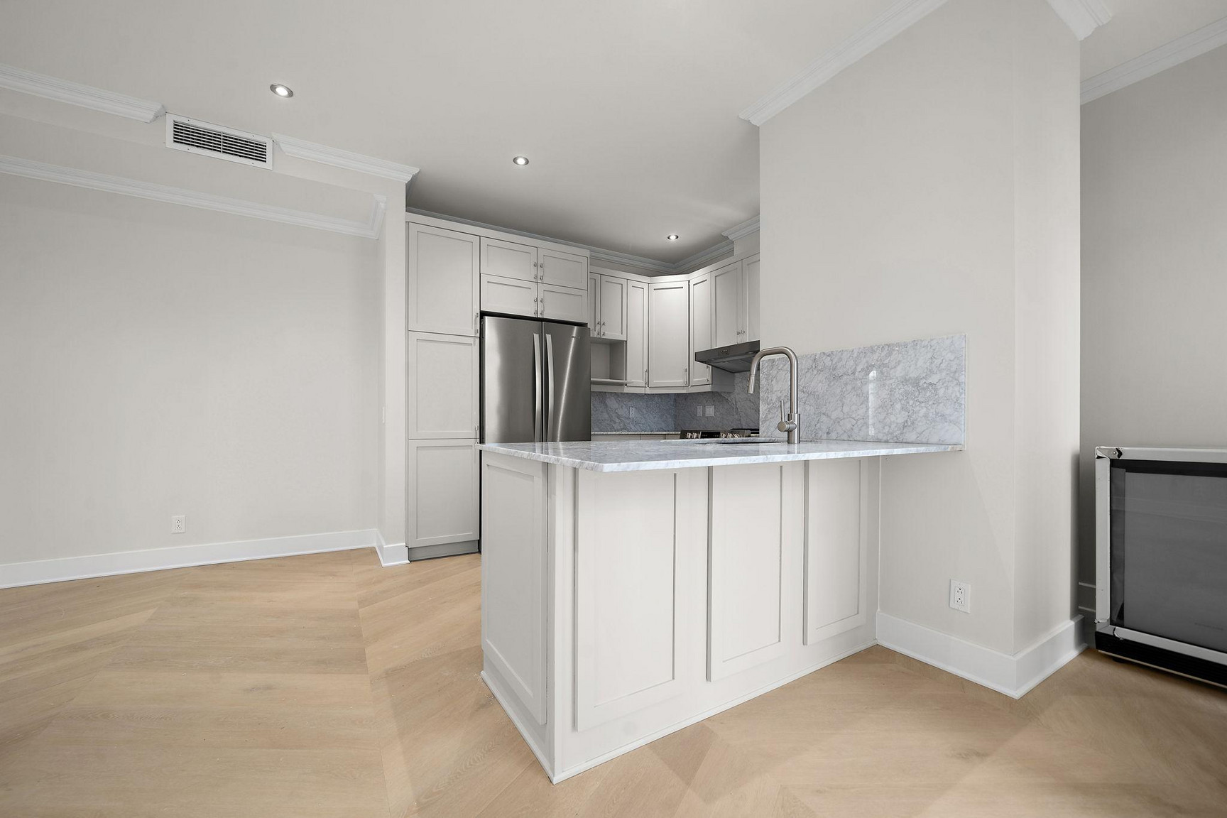 LA MONTAGNE Upscale Apartments - Photo 33