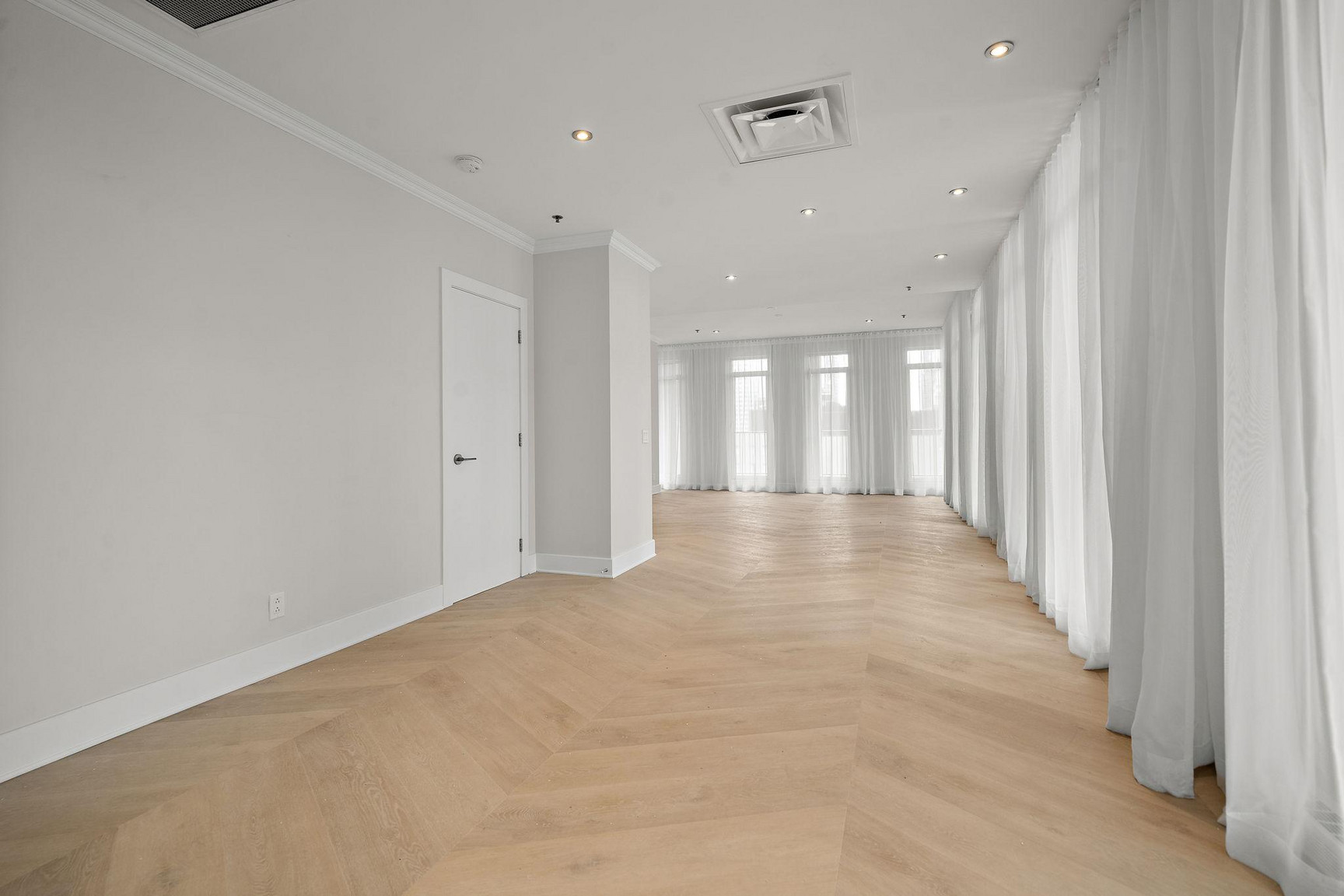 LA MONTAGNE Upscale Apartments - Photo 36
