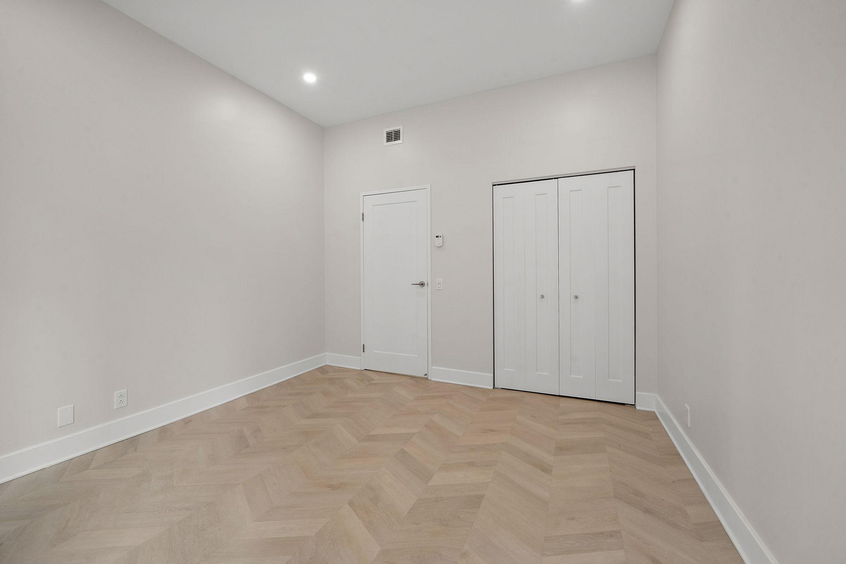 LA MONTAGNE Upscale Apartments - Photo 46