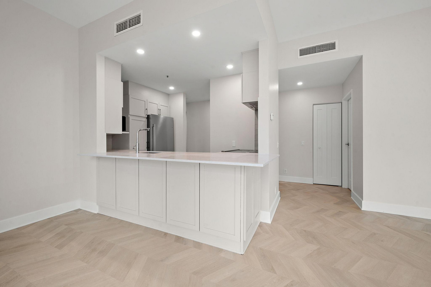 LA MONTAGNE Upscale Apartments - Photo 51