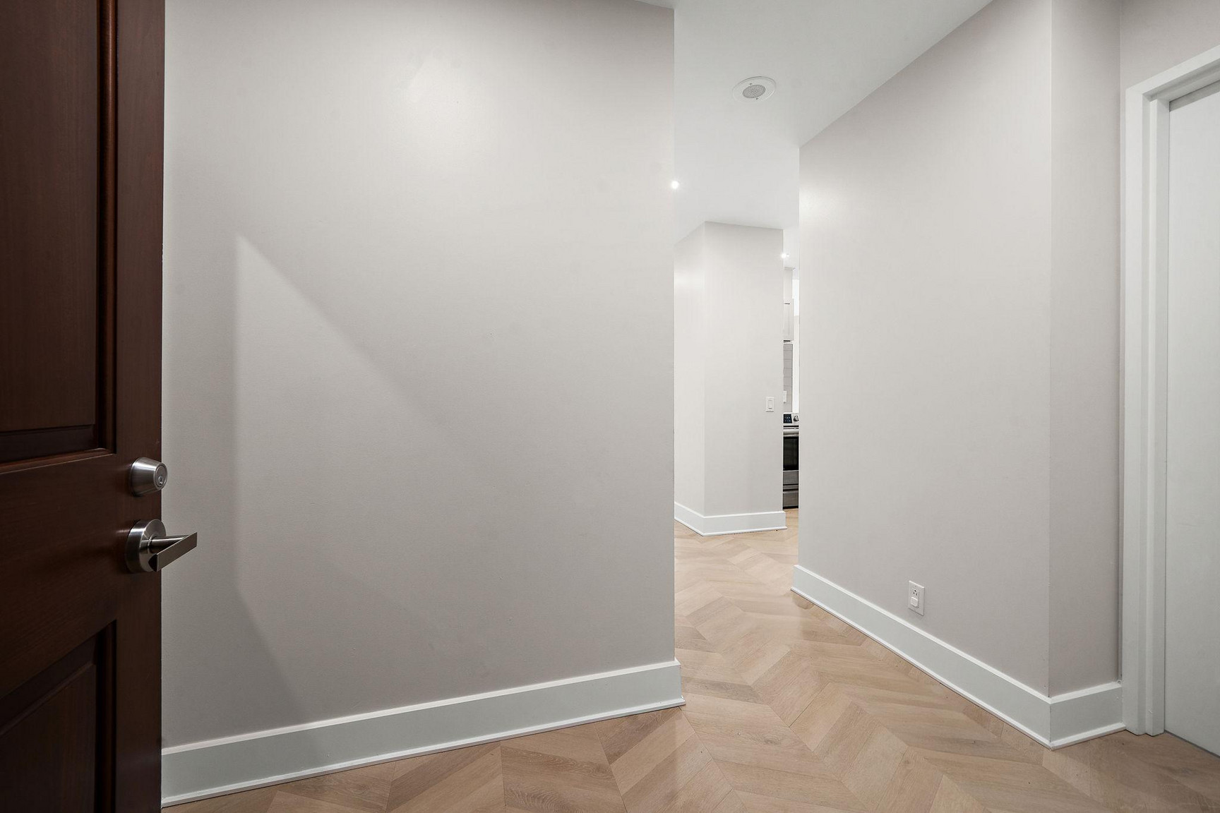 LA MONTAGNE Upscale Apartments - Photo 55
