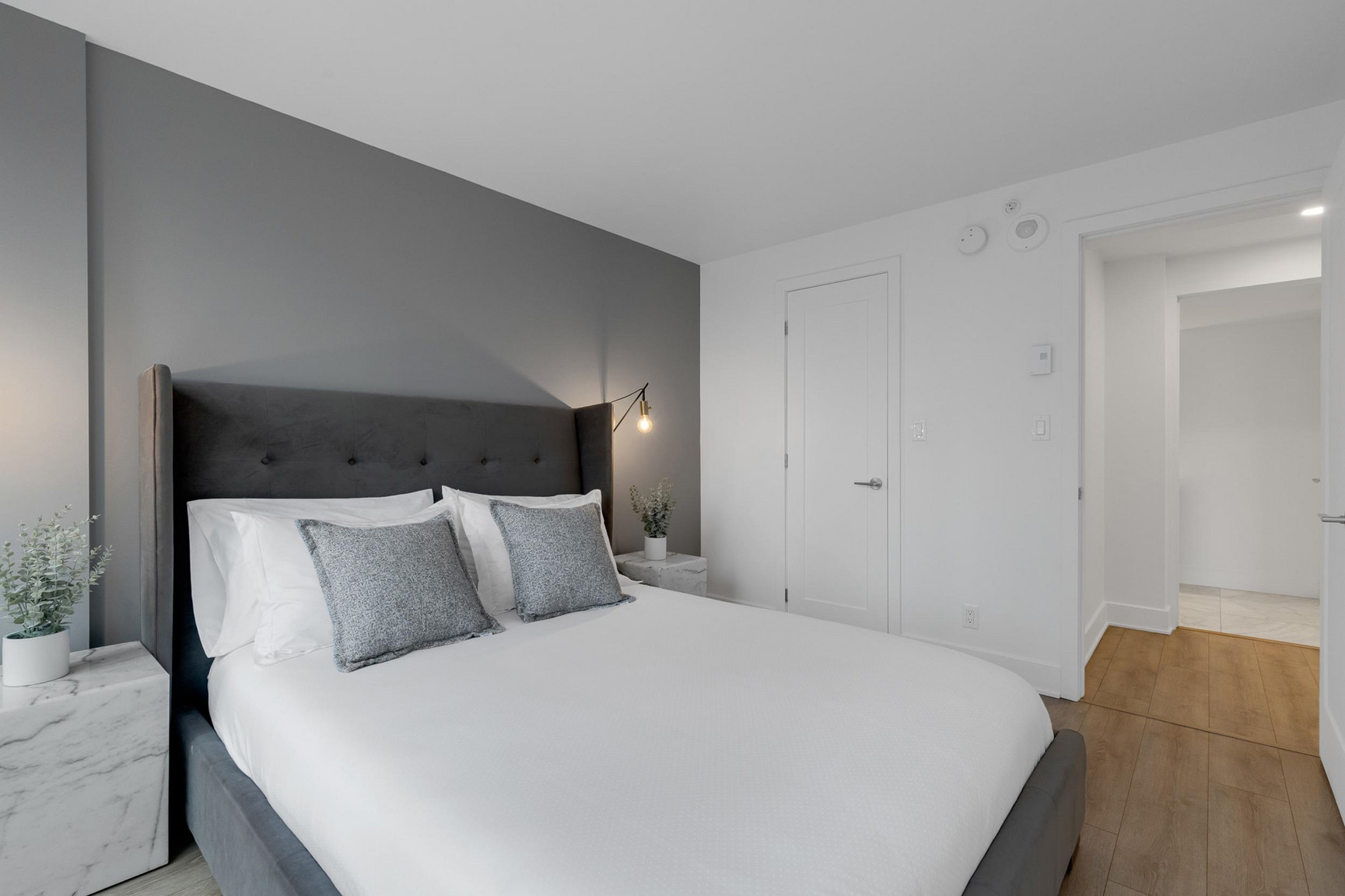 Encore Residences - Photo 17