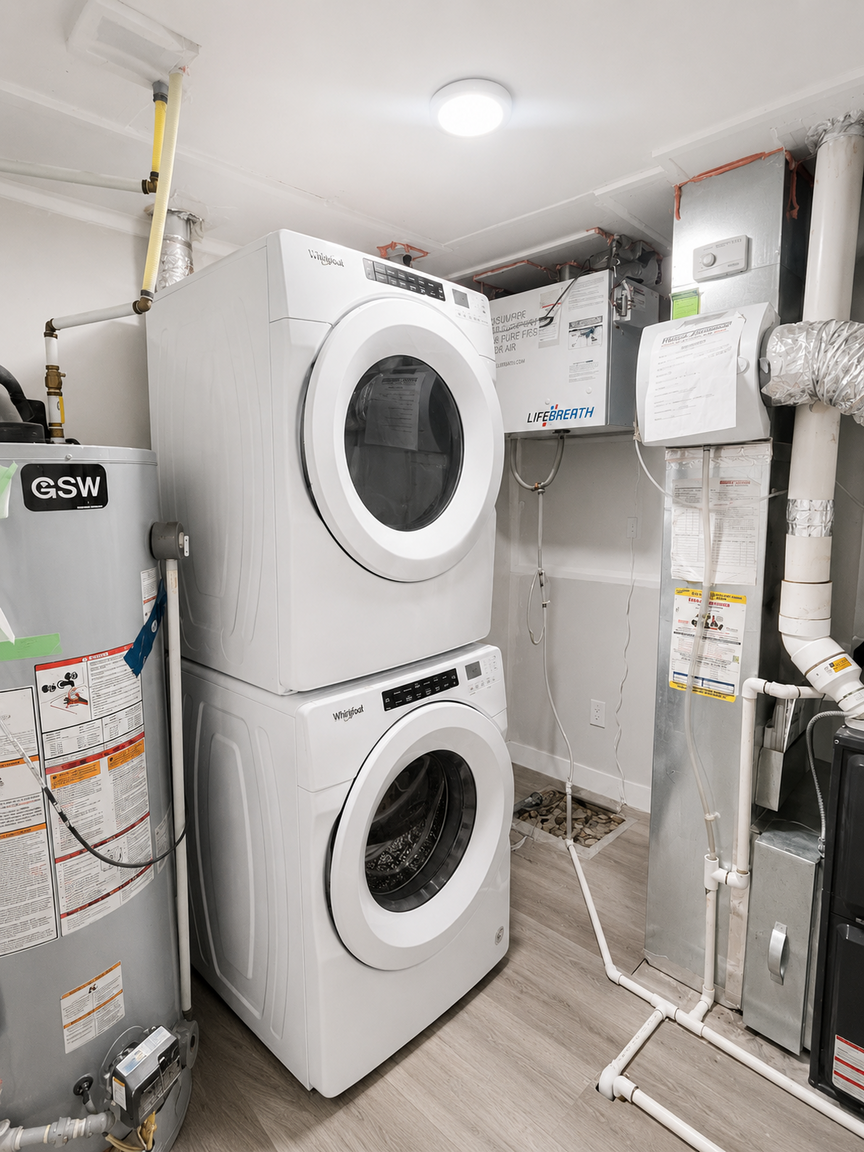 Furnished 2 Bed Basement Suite | All Utilities Included | Laurel, Edmonton - Photo 8