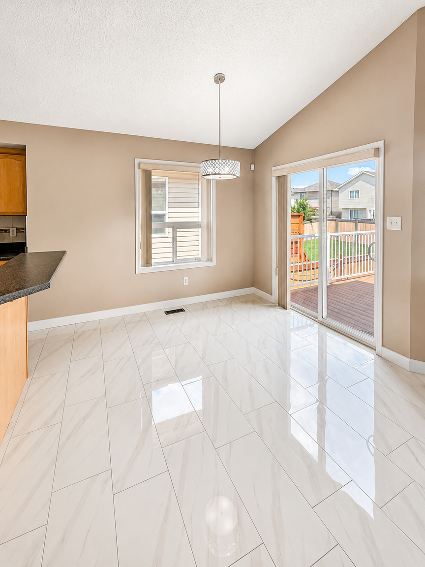 Spacious 4 Bed + 3 Bath Family Home with Home Theatre | Silver Berry, Edmonton - Photo 5
