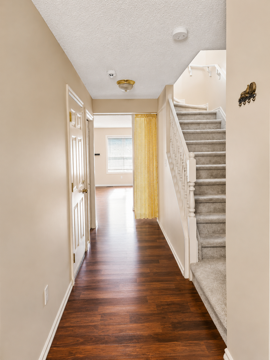 Spacious 3 Bed, 1.5 Bath Half Duplex with Single Garage & Backyard | Ellerslie, Edmonton  - Photo 17