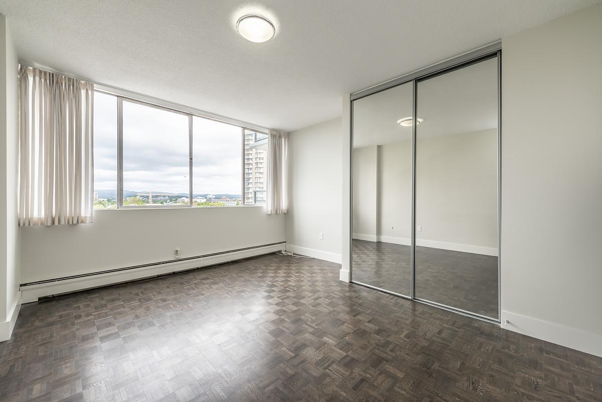 Goodacre Towers Apartments - Photo 7