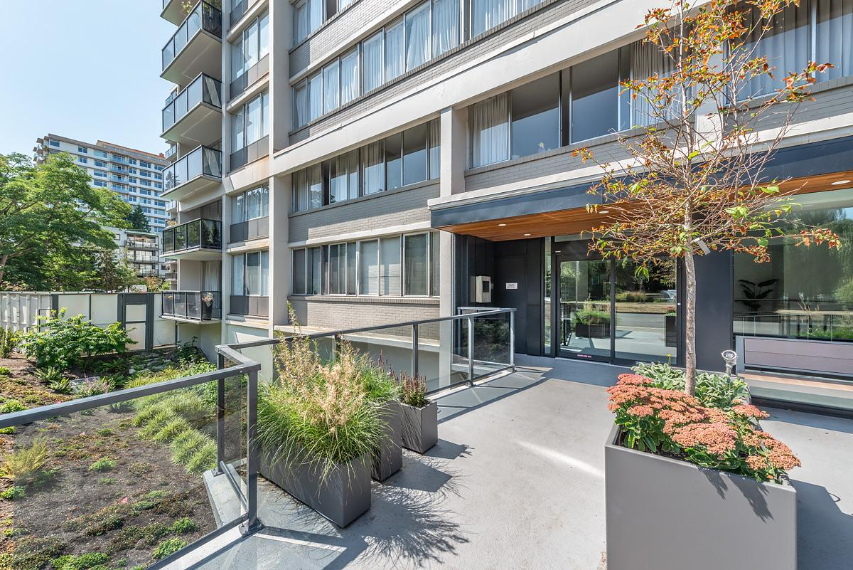 Goodacre Towers Apartments - Photo 33