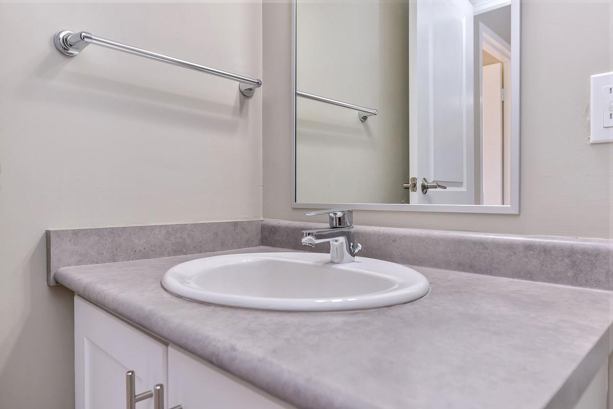 Goodacre Towers Apartments - Photo 41