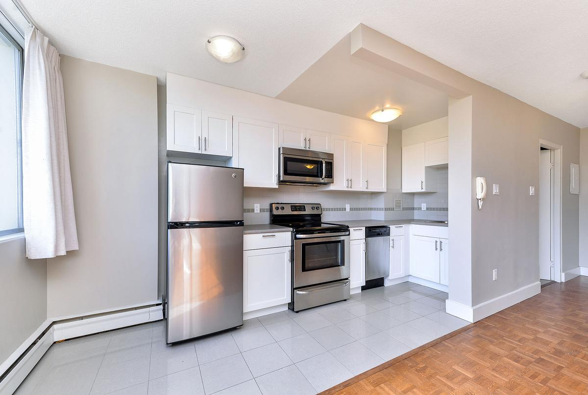 Goodacre Towers Apartments - Photo 43