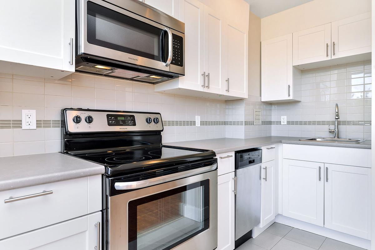 Goodacre Towers Apartments - Photo 59