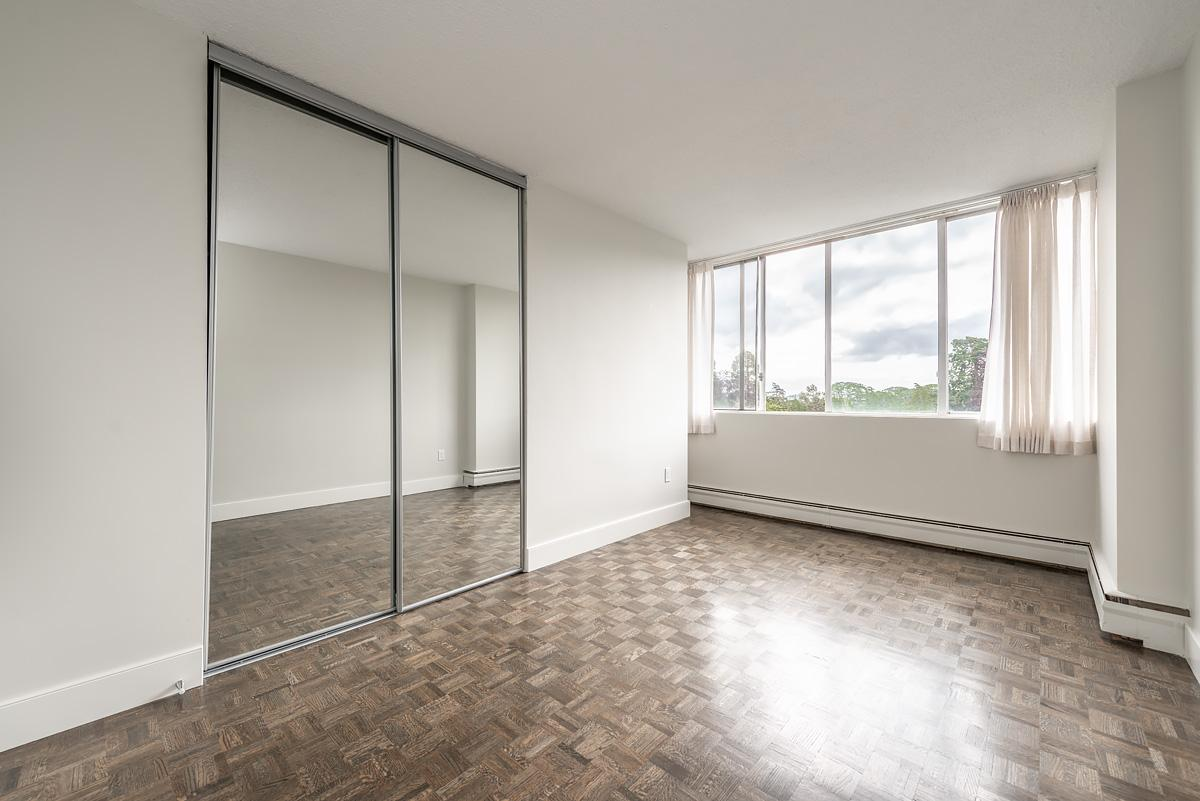 Goodacre Towers Apartments - Photo 65