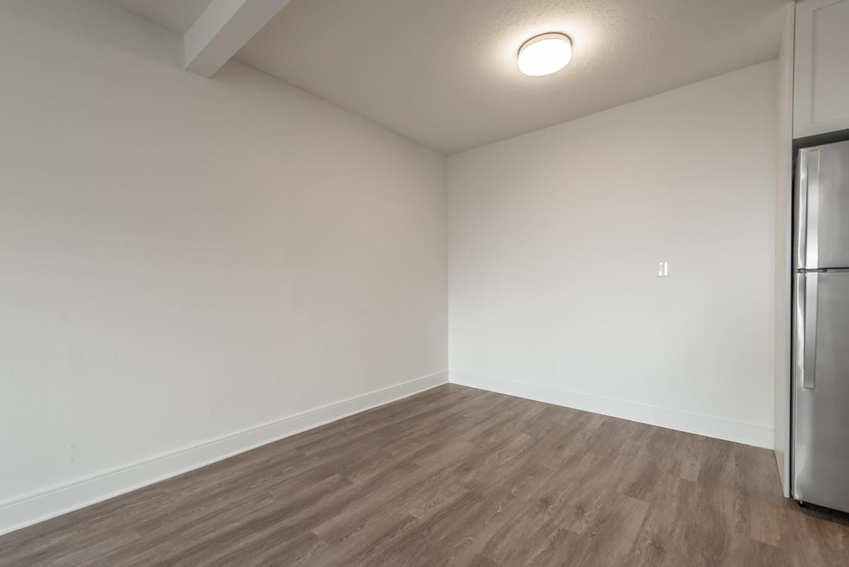 Macaulay East Apartments - Photo 3
