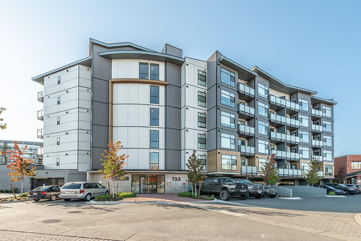 Railside House Apartments - Photo 3