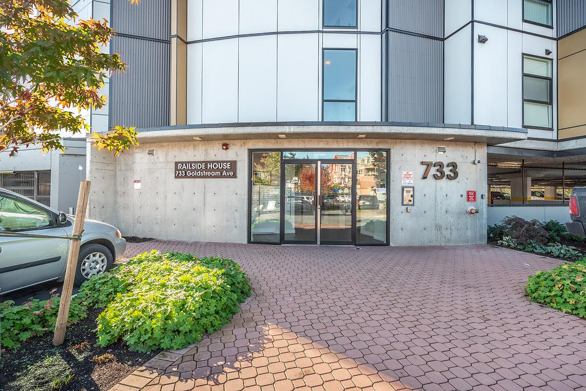 Railside House Apartments - Photo 4