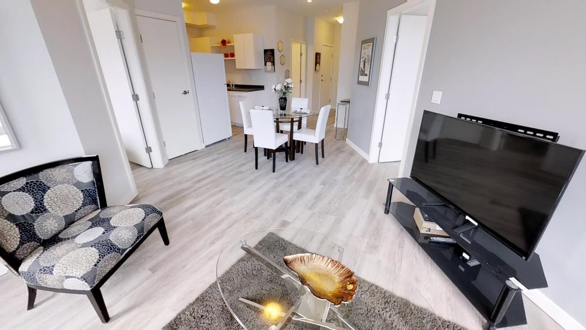 Railside House Apartments - Photo 6