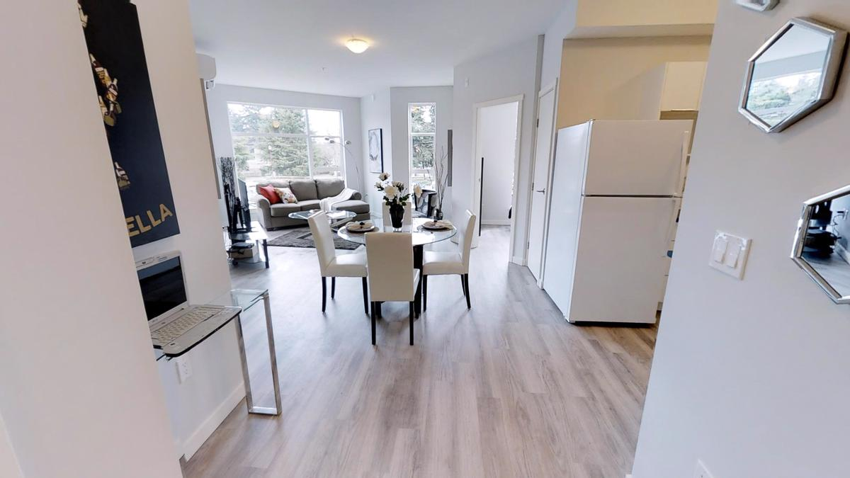 Railside House Apartments - Photo 11