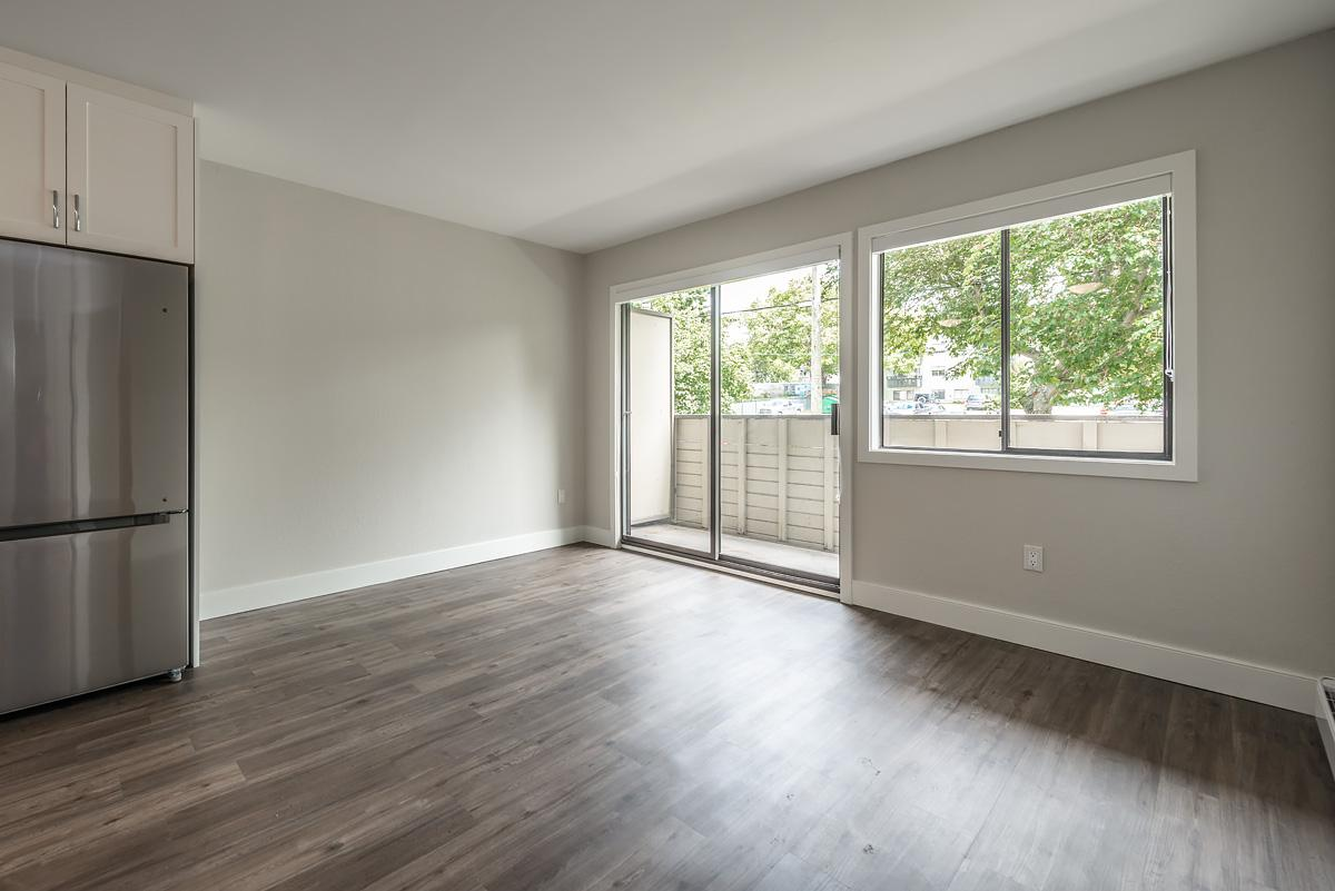 Royal Graham Apartments - Photo 5