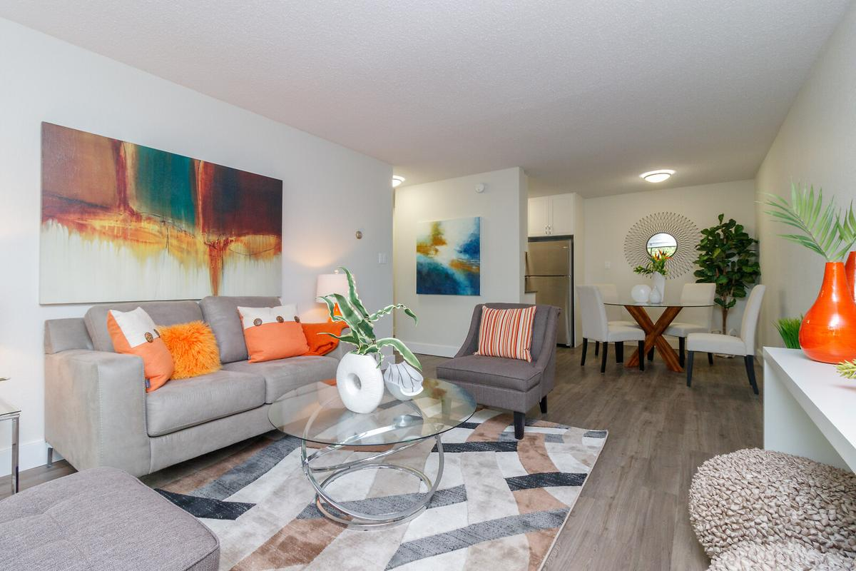984 McKenzie Apartments - Photo 4