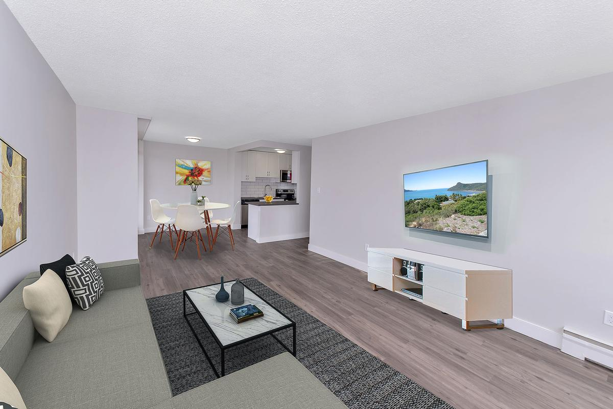415 & 435 Michigan Street Apartments - Photo 2
