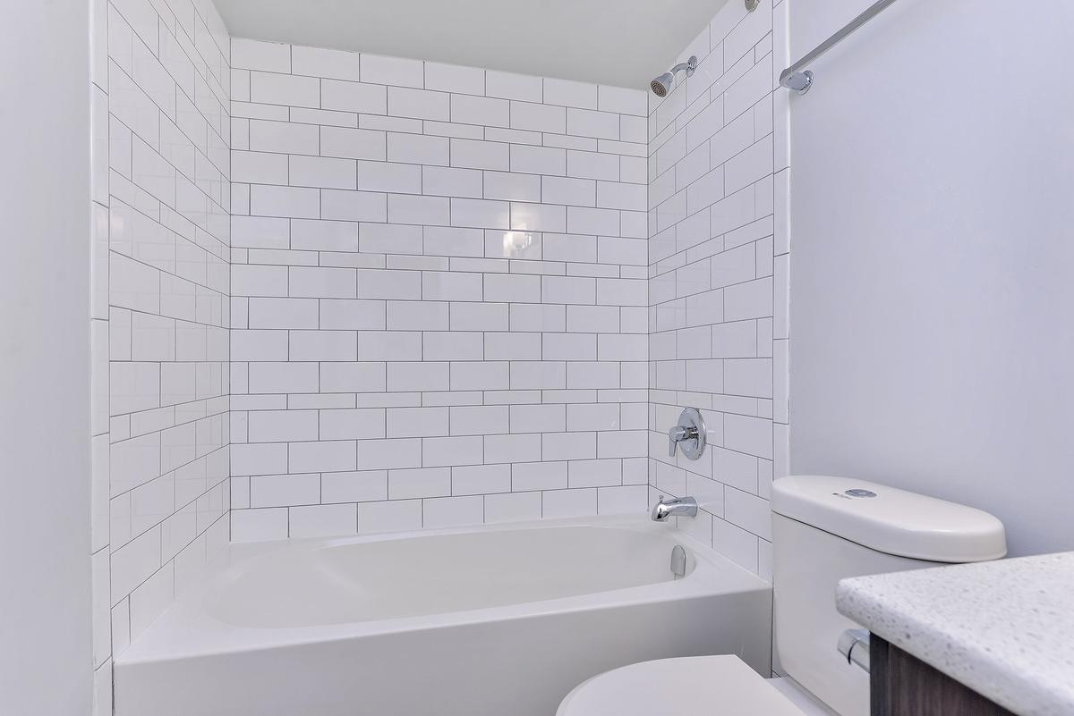 415 & 435 Michigan Street Apartments - Photo 3