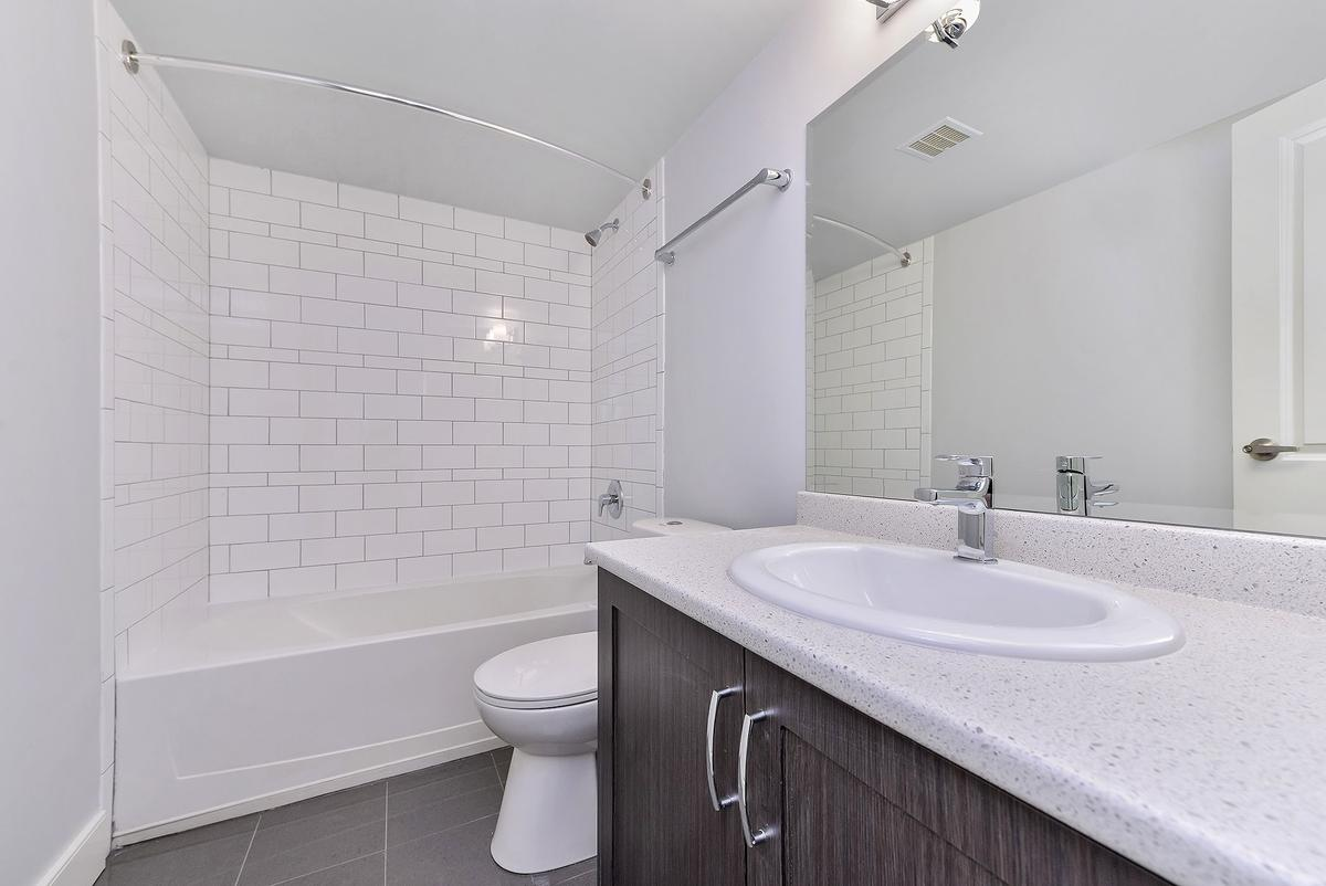 415 & 435 Michigan Street Apartments - Photo 7