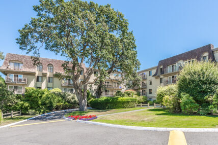 Fernwood Manor Apartments - Photo 8