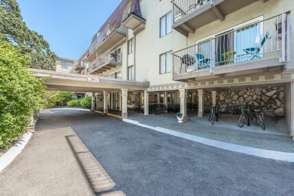 Fernwood Manor Apartments - Photo 9