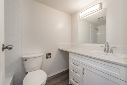 Fernwood Manor Apartments - Photo 18