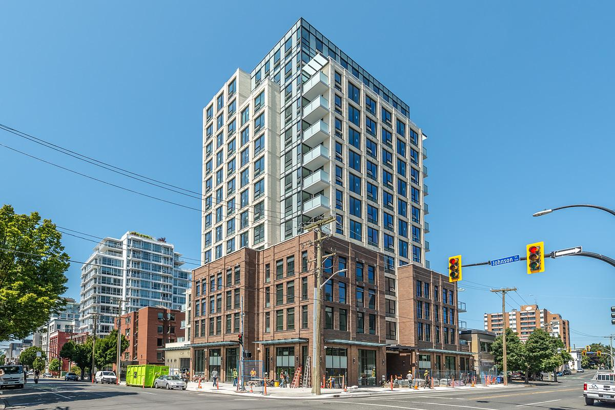 The Beacon at 1400 Quadra